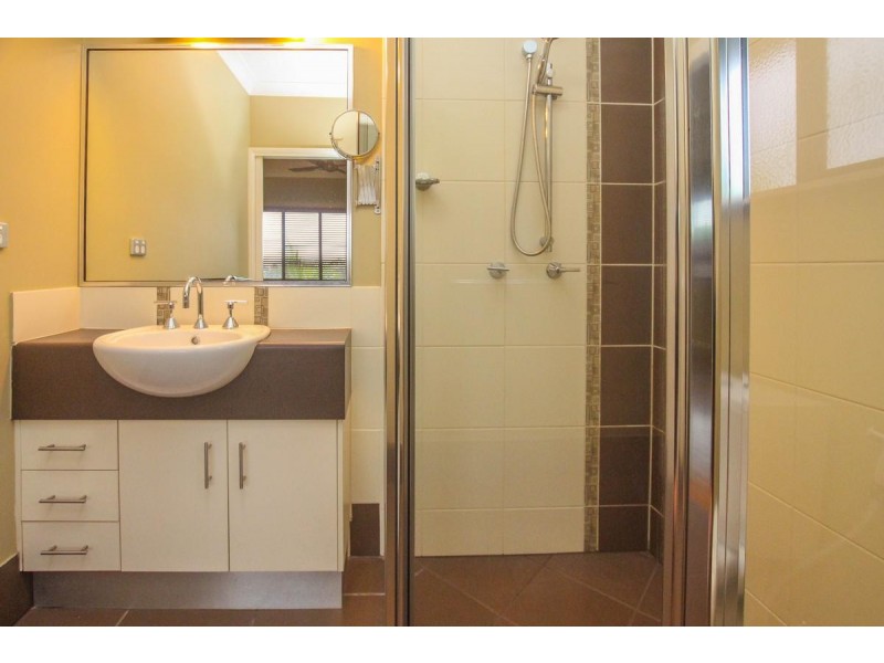 1 Torazzi Place, Mooroobool QLD 4870