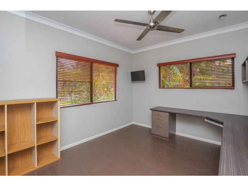 1 Torazzi Place, Mooroobool QLD 4870