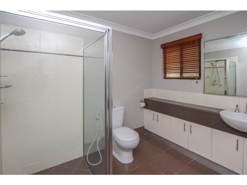 1 Torazzi Place, Mooroobool QLD 4870