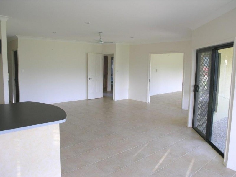 28 Taringa Street, Brinsmead QLD 4870