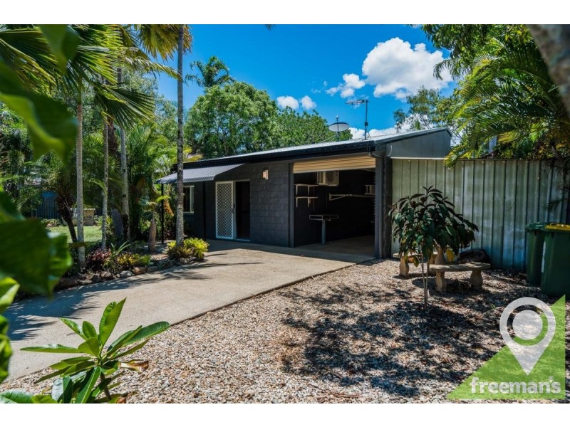 53 Baronia Crescent, Holloways Beach QLD 4878