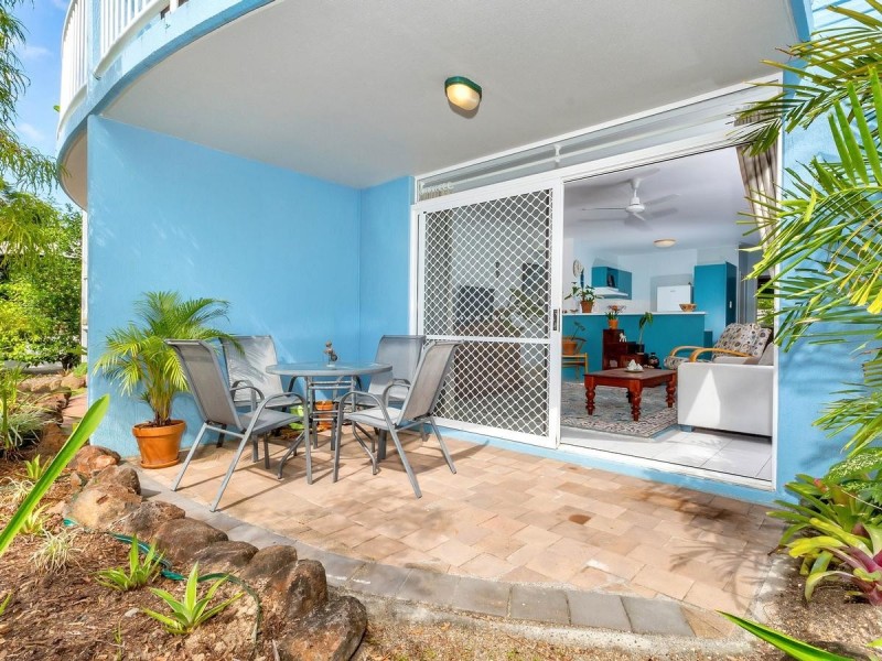 2/19 Poinciana Street, Holloways Beach QLD 4878