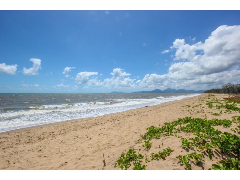 1/65 Sims Esplanade, Yorkeys Knob QLD 4878