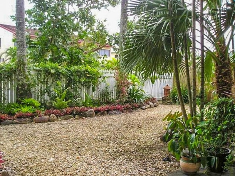 2/20 Pioneer Street, Manoora QLD 4870