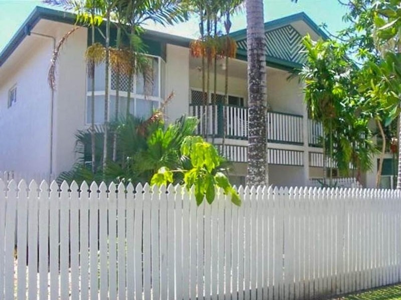 2/20 Pioneer Street, Manoora QLD 4870