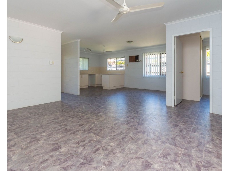 2/15 Connemara Close, Trinity Beach QLD 4879