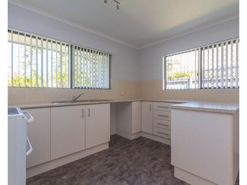 2/15 Connemara Close, Trinity Beach QLD 4879