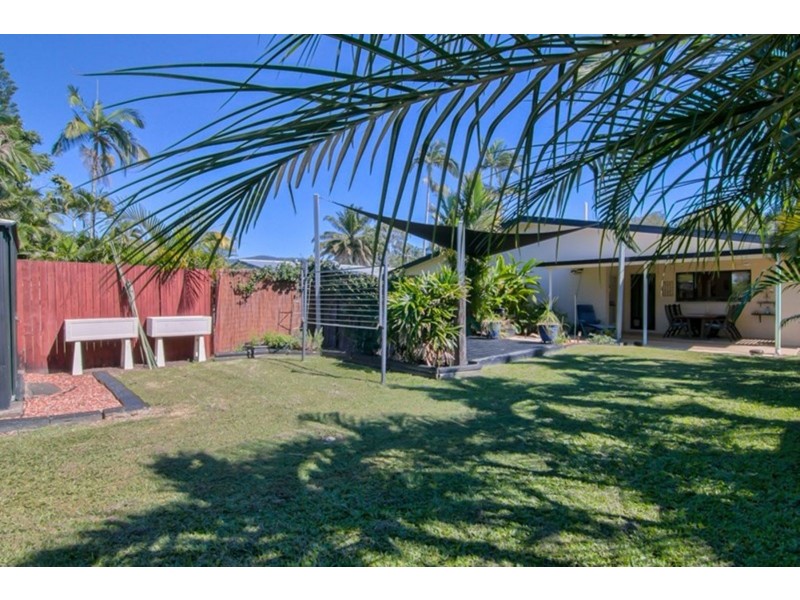 1/15 Connemara Close, Trinity Beach QLD 4879