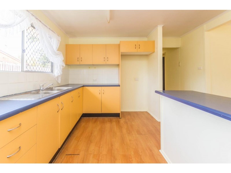 1 Witney Street, Manoora QLD 4870