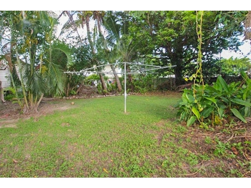 29 Howe Street, Cairns North QLD 4870