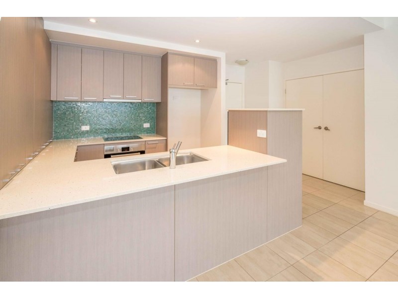 201/174 Grafton Street, Cairns City QLD 4870