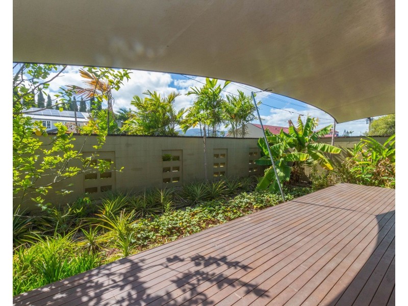 11 Creedy Street, Westcourt QLD 4870