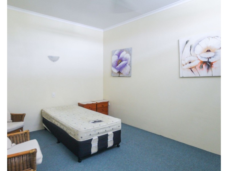 13/239 Lake Street, Cairns City QLD 4870