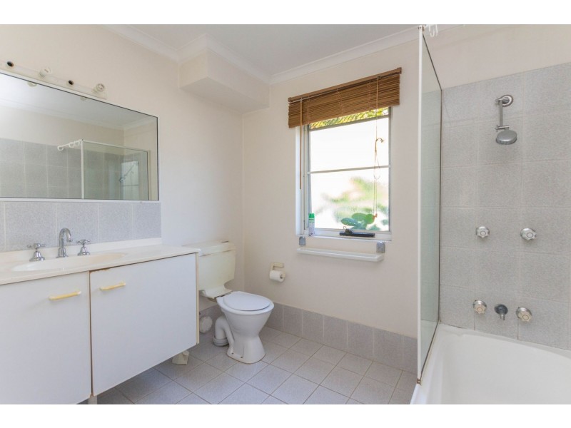 2/3-5 Springfield Crescent, Manoora QLD 4870