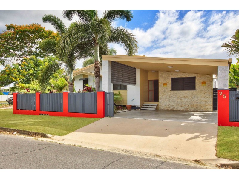 25 Collinson Street, Westcourt QLD 4870