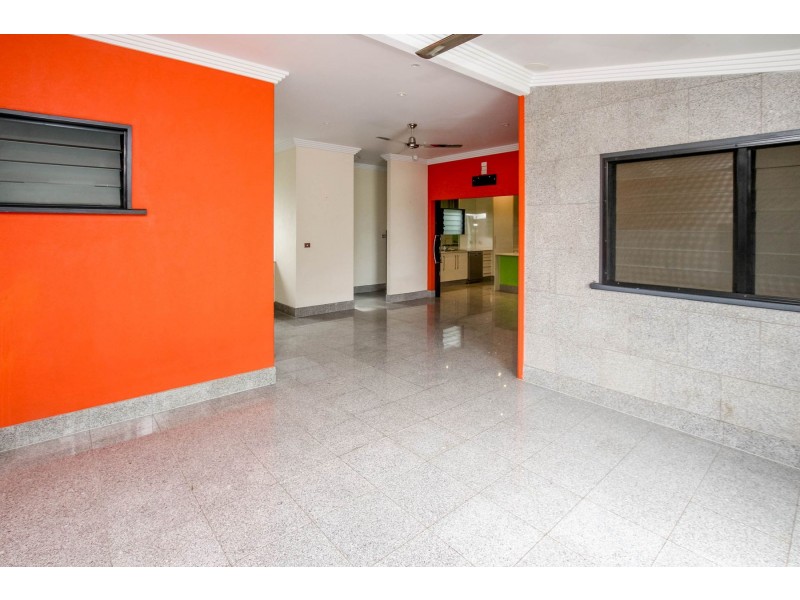 25 Collinson Street, Westcourt QLD 4870