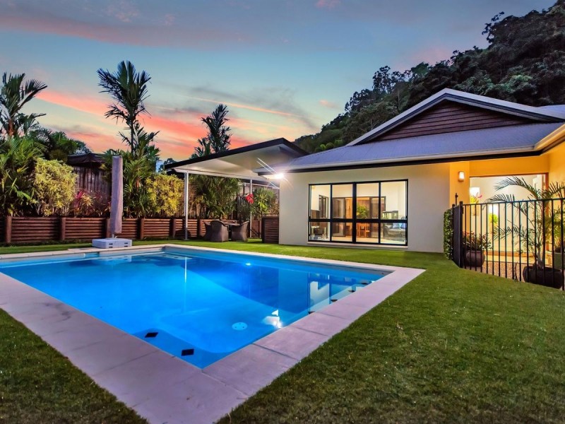 1-3 Dwyer Place, Redlynch QLD 4870