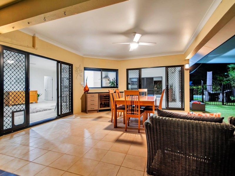 1-3 Dwyer Place, Redlynch QLD 4870
