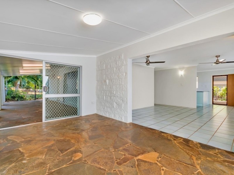 18 Scenic Street, Bayview Heights QLD 4868