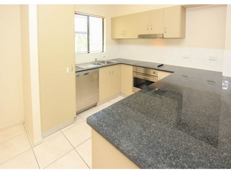 3/516 Varley Street, Yorkeys Knob QLD 4878