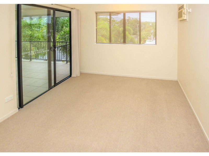 3/516 Varley Street, Yorkeys Knob QLD 4878