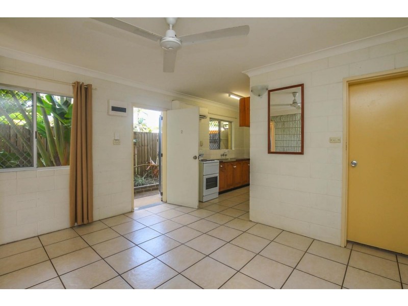 2/414-416 Severin Street, Parramatta Park QLD 4870