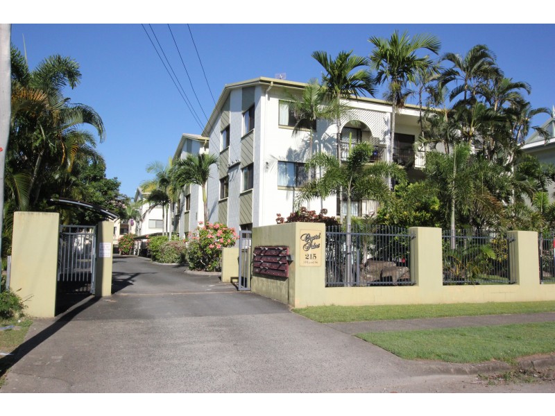 13/215 McLeod Street, Cairns North QLD 4870