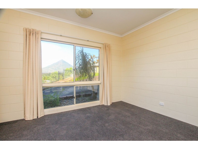 2 Gadaloff Close, Gordonvale QLD 4865