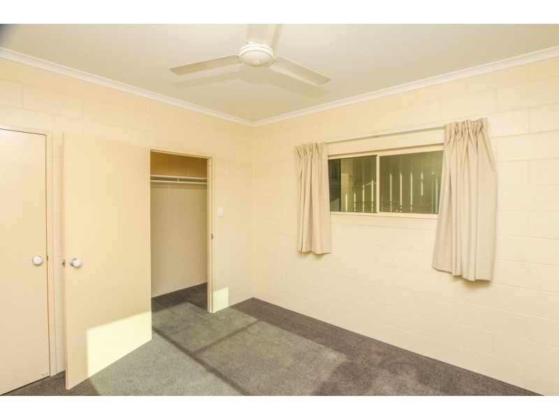 2 Gadaloff Close, Gordonvale QLD 4865