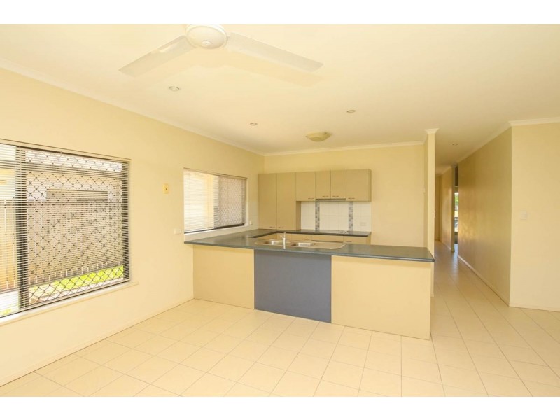 185 Timberlea Drive, Bentley Park QLD 4869
