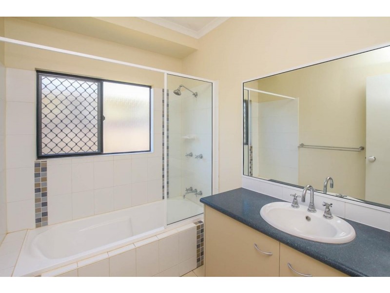 185 Timberlea Drive, Bentley Park QLD 4869