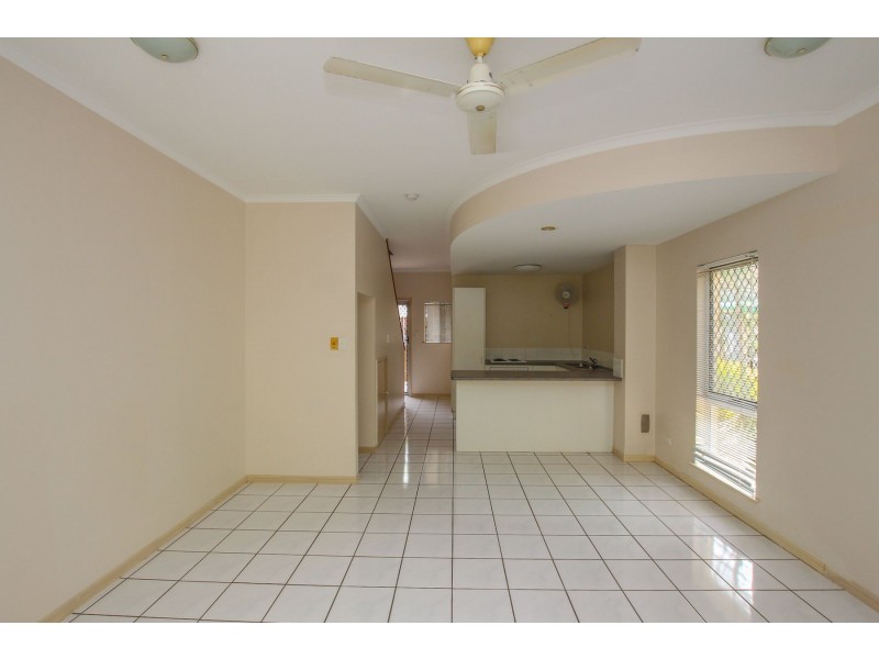 8/40 Springfield Crescent, Manoora QLD 4870