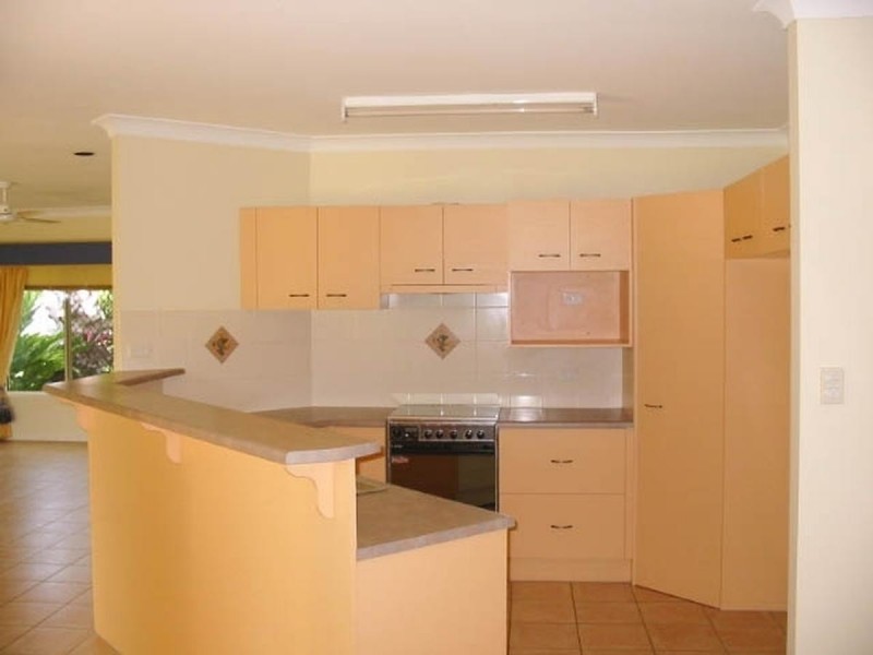 8 Quadrio Crescent, Brinsmead QLD 4870