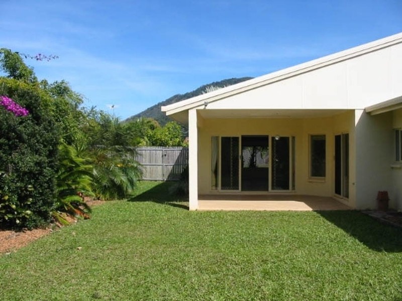 8 Quadrio Crescent, Brinsmead QLD 4870