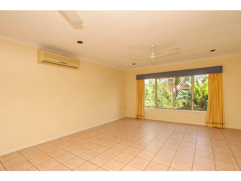 8 Quadrio Crescent, Brinsmead QLD 4870