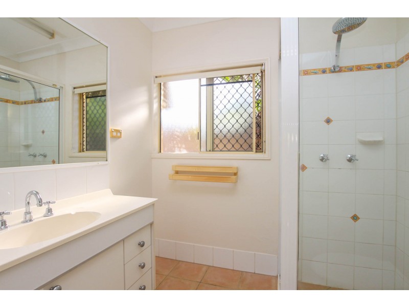8 Quadrio Crescent, Brinsmead QLD 4870