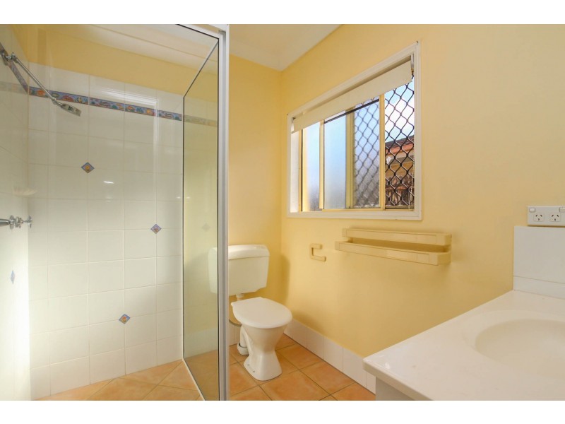8 Quadrio Crescent, Brinsmead QLD 4870