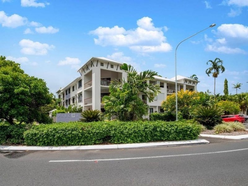 18/351 Lake Street, Cairns North QLD 4870