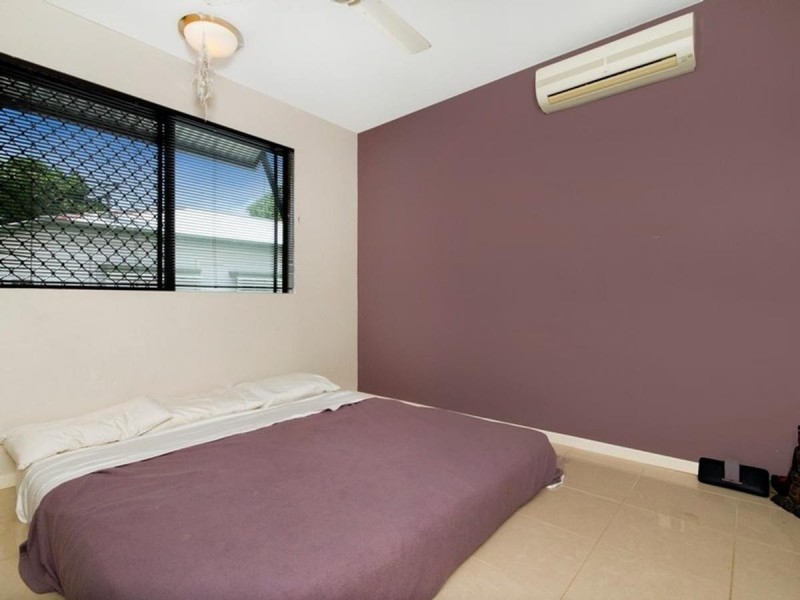 18/351 Lake Street, Cairns North QLD 4870