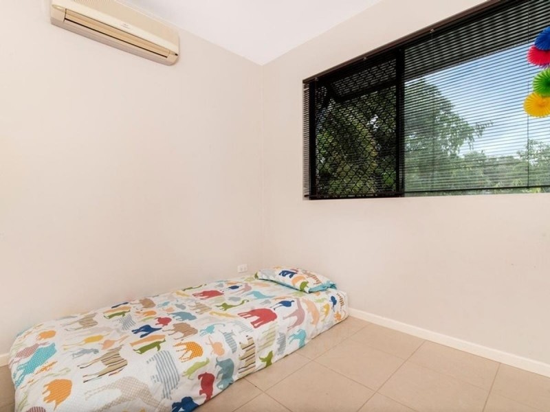 18/351 Lake Street, Cairns North QLD 4870