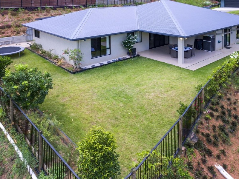 40-42 Xavier Herbert Drive, Redlynch QLD 4870