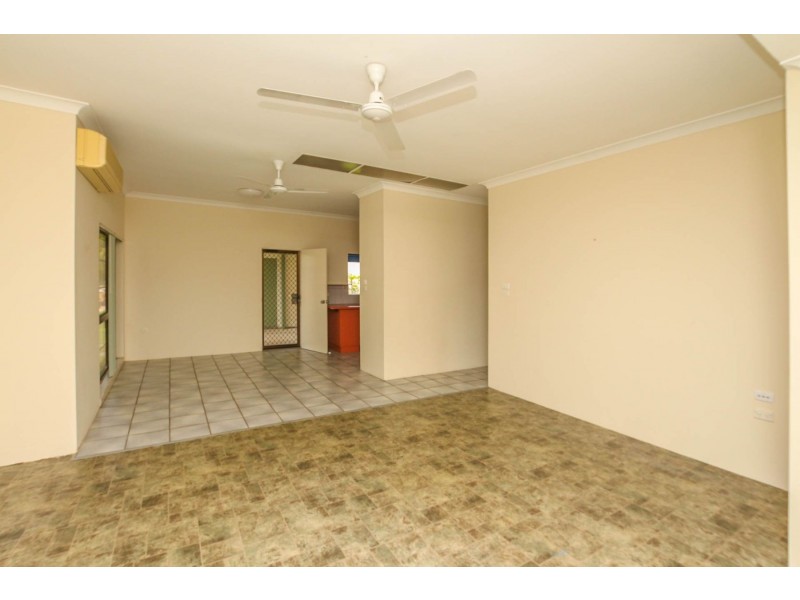 1 Azalea Court, Mooroobool QLD 4870