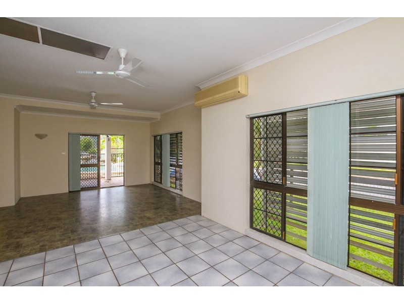 1 Azalea Court, Mooroobool QLD 4870