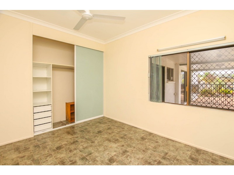1 Azalea Court, Mooroobool QLD 4870