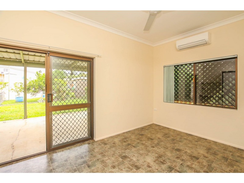 1 Azalea Court, Mooroobool QLD 4870