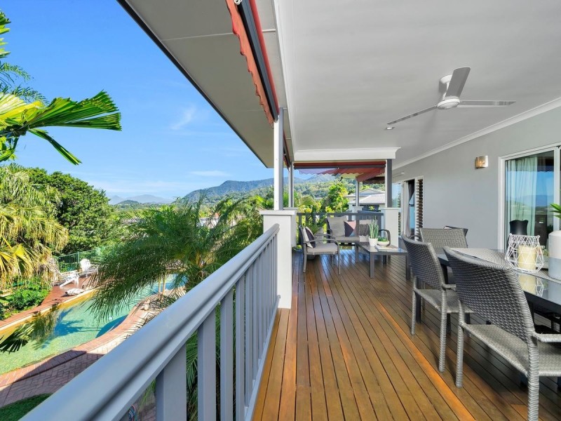 17 Solomon Place, Mooroobool QLD 4870