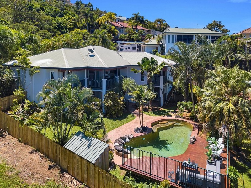 17 Solomon Place, Mooroobool QLD 4870