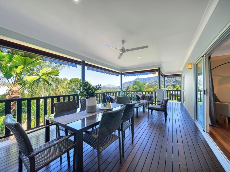 17 Solomon Place, Mooroobool QLD 4870
