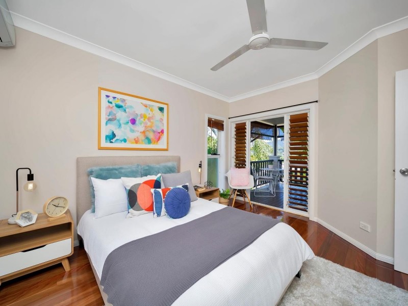 17 Solomon Place, Mooroobool QLD 4870