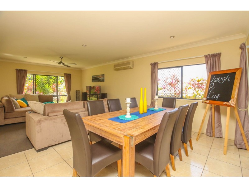 11 Kawana Street, Caravonica QLD 4878
